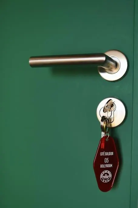 아파트 Appartement Bollyroom - Plage 50M - Rue Gratuite 생말로